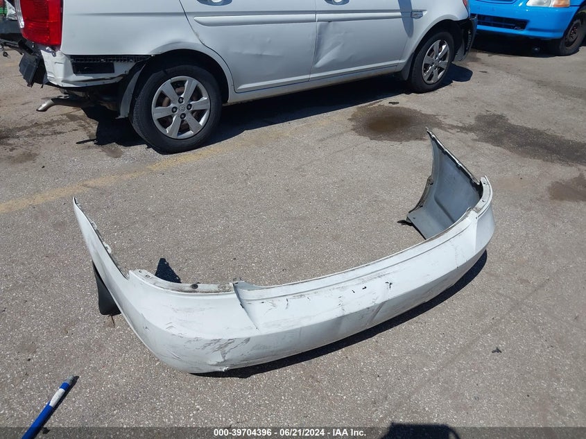 2010 Hyundai Accent Gls VIN: KMHCN4AC8AU488148 Lot: 39704396