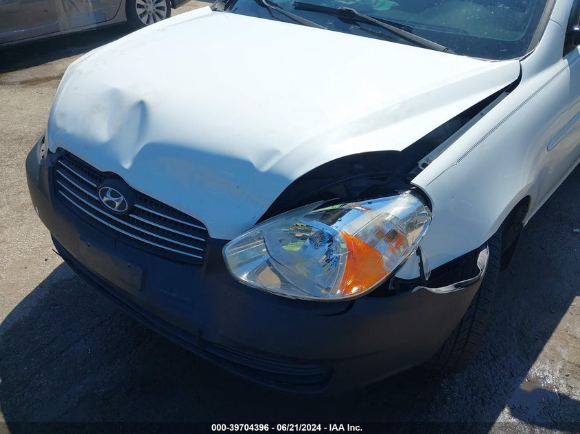 2010 Hyundai Accent Gls VIN: KMHCN4AC8AU488148 Lot: 39704396