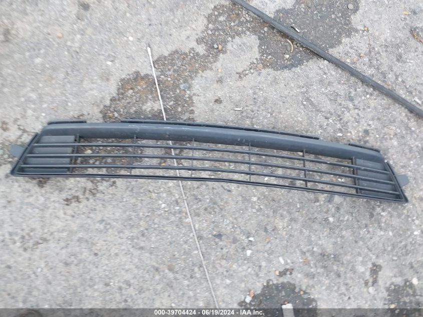 2011 Toyota Corolla Le VIN: JTDBU4EE1B9144745 Lot: 39704424