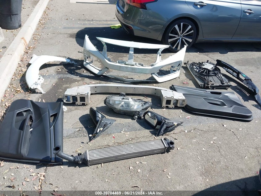 2018 HONDA CIVIC LX - SHHFK7H22JU403112