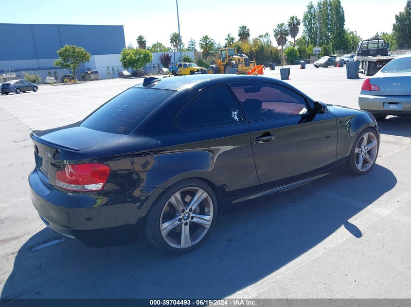 2008 BMW 135I VIN: WBAUC735X8VF24327 Lot: 39704493