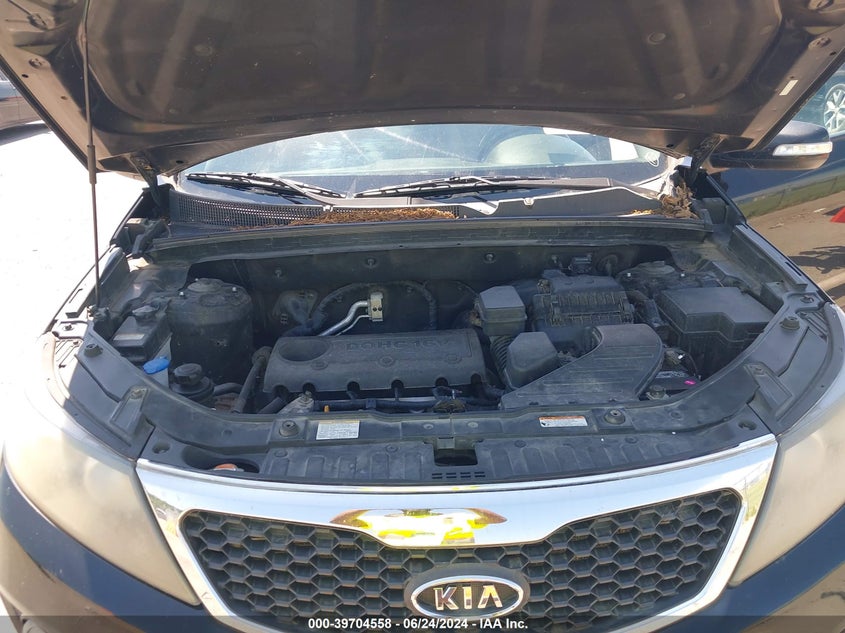 2011 Kia Sorento Lx VIN: 5XYKT3A1XBG025073 Lot: 39704558