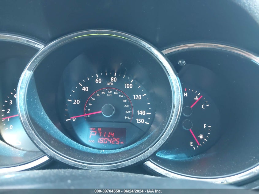 2011 Kia Sorento Lx VIN: 5XYKT3A1XBG025073 Lot: 39704558