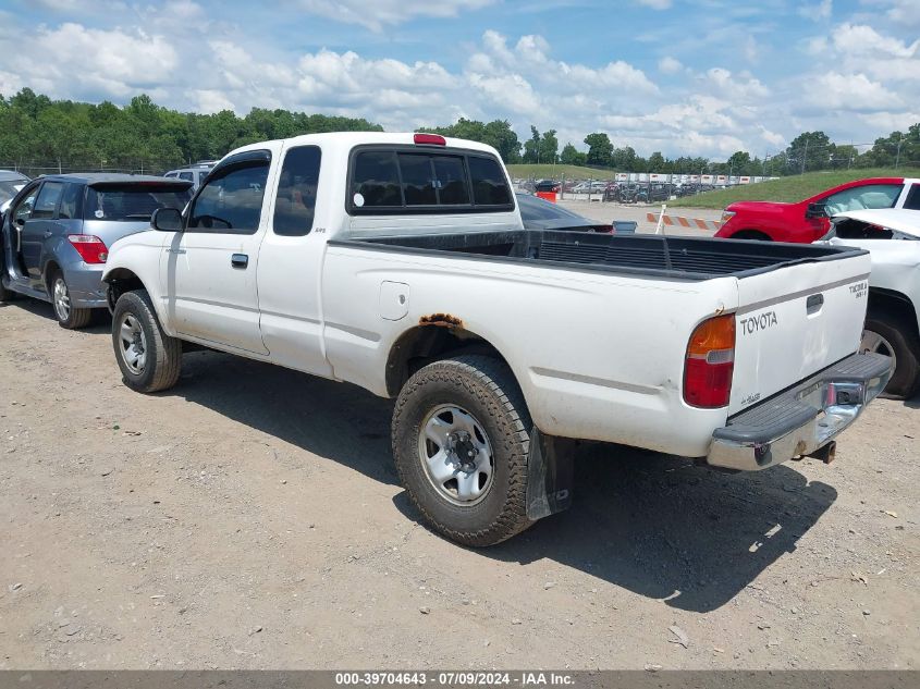 2000 Toyota Tacoma Base V6 VIN: 4TAWN72N2YZ589326 Lot: 39704643