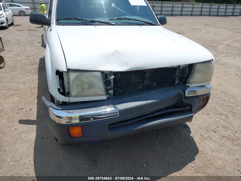 2000 Toyota Tacoma Base V6 VIN: 4TAWN72N2YZ589326 Lot: 39704643