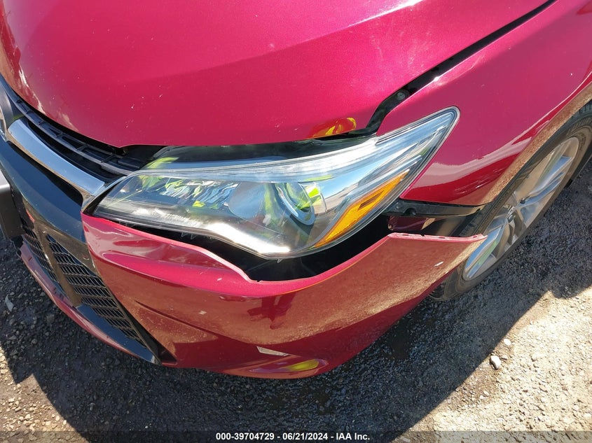 2015 Toyota Camry Se VIN: 4T1BF1FKXFU884855 Lot: 39704729
