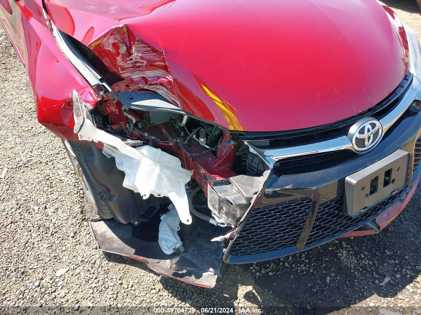 2015 Toyota Camry Se VIN: 4T1BF1FKXFU884855 Lot: 39704729