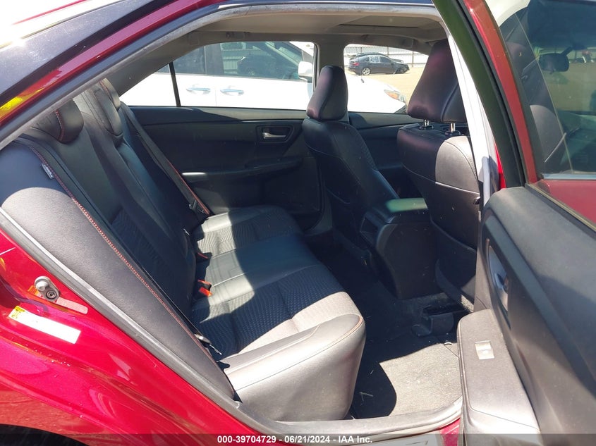 2015 Toyota Camry Se VIN: 4T1BF1FKXFU884855 Lot: 39704729