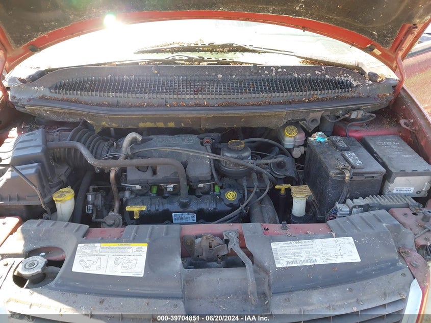 2001 Chrysler Town & Country Lx VIN: 2C8GP44371R385794 Lot: 39704851