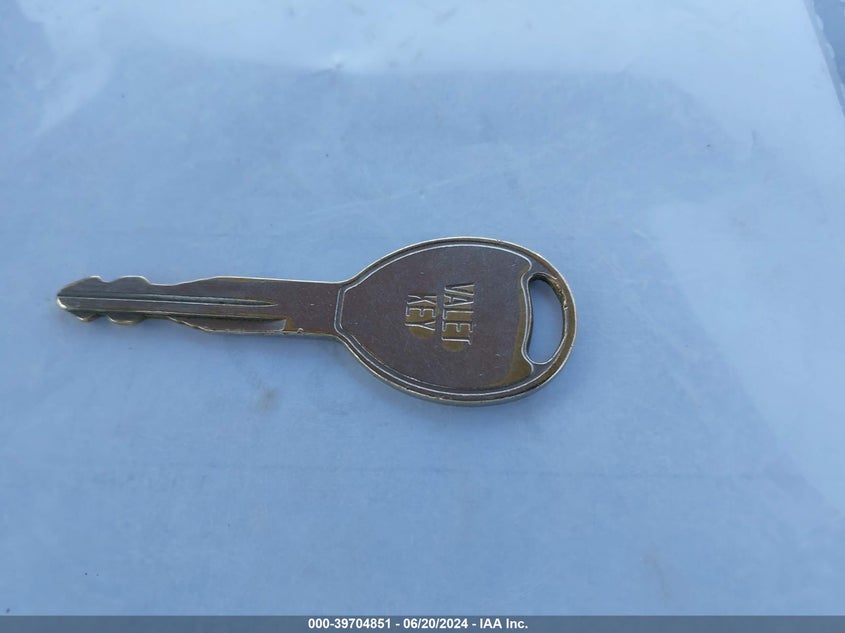 2001 Chrysler Town & Country Lx VIN: 2C8GP44371R385794 Lot: 39704851