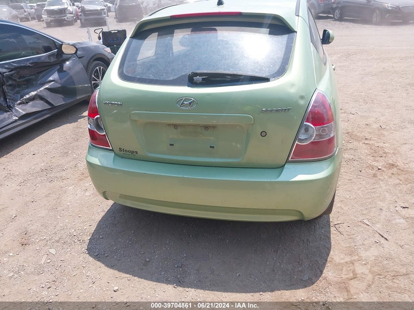 2010 Hyundai Accent Gs VIN: KMHCM3AC5AU163955 Lot: 39704861