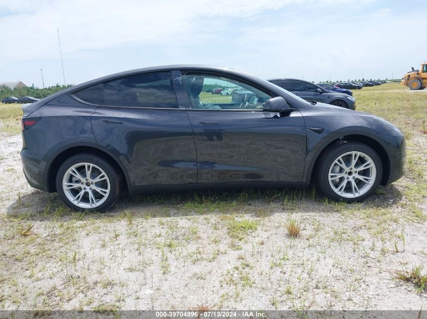 2024 Tesla Model Y Long Range/Rwd VIN: 7SAYGDED7RF091951 Lot: 39704996