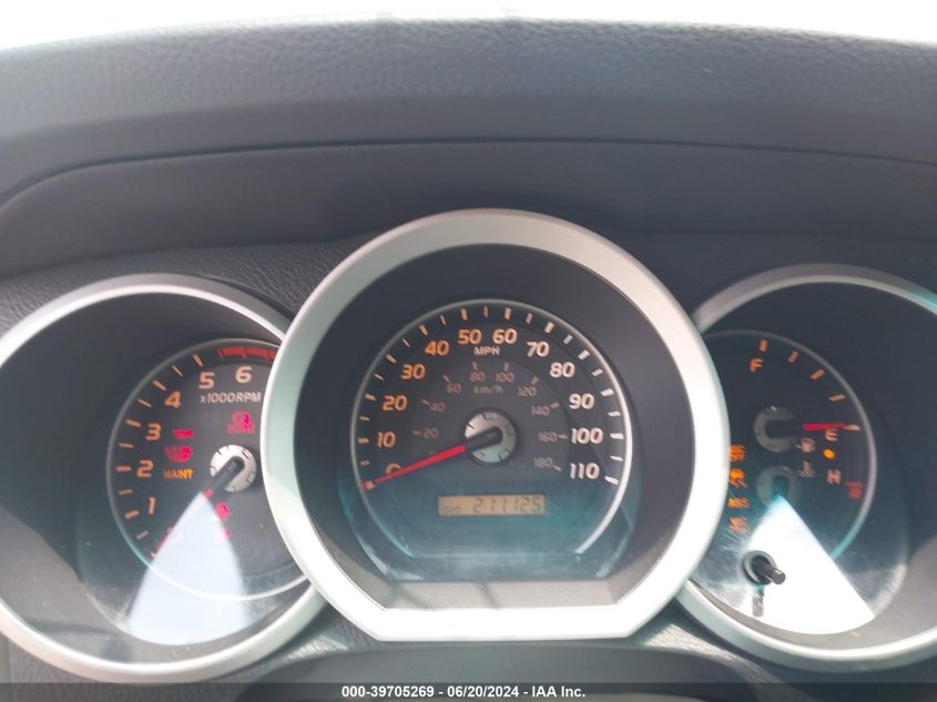 2006 Toyota 4Runner Limited V6 VIN: JTEBU17R768070012 Lot: 39705269