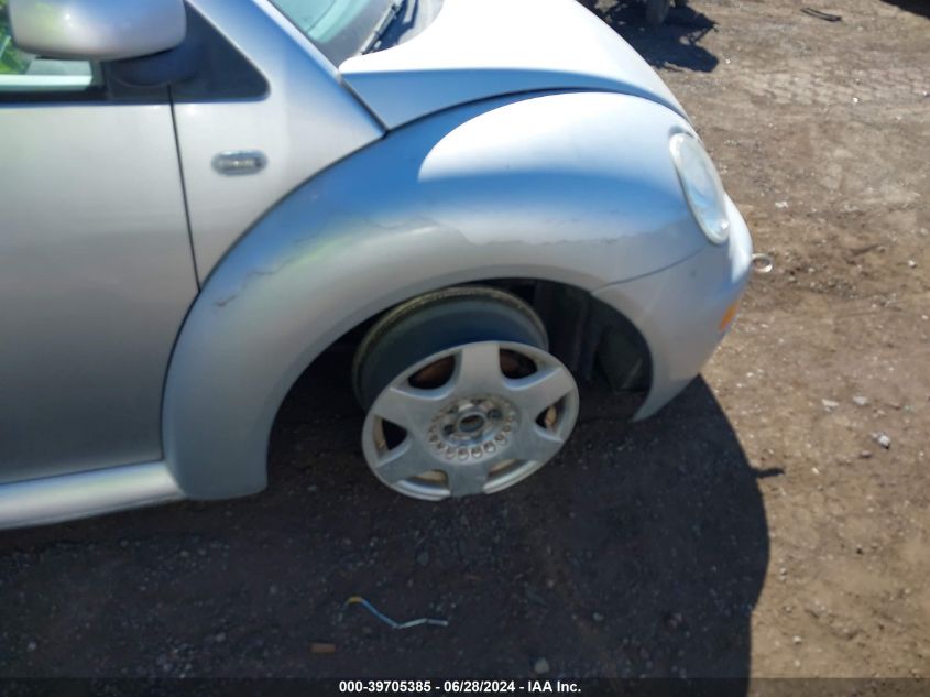 2000 Volkswagen New Beetle Gls VIN: 3VWCD21C3YM451824 Lot: 39705385