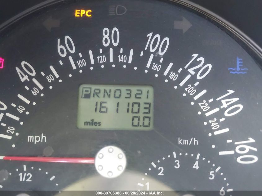 2000 Volkswagen New Beetle Gls VIN: 3VWCD21C3YM451824 Lot: 39705385