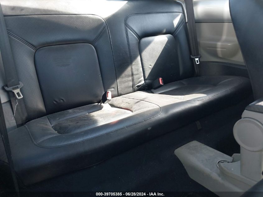 2000 Volkswagen New Beetle Gls VIN: 3VWCD21C3YM451824 Lot: 39705385