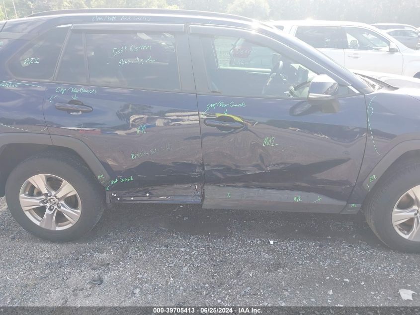 2022 Toyota Rav4 Xle/Xle Premium VIN: 2T3W1RFV3NW211629 Lot: 39705413