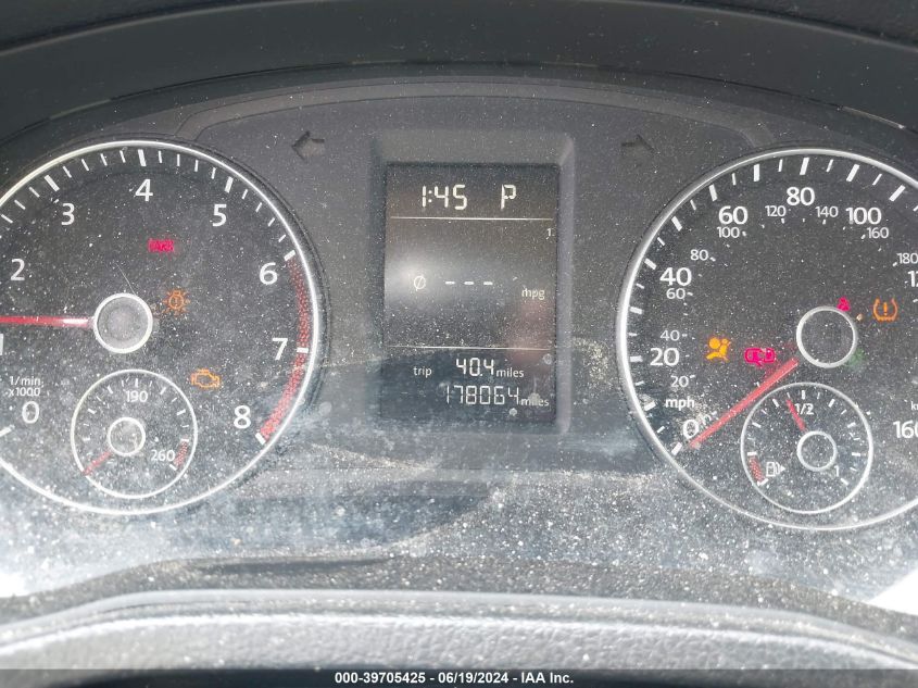 2015 Volkswagen Passat 1.8T Limited Edition VIN: 1VWAT7A36FC076856 Lot: 39705425