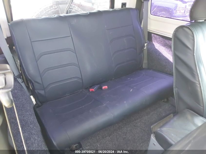 2009 Jeep Wrangler X VIN: 1J4FA24149L752697 Lot: 39705521