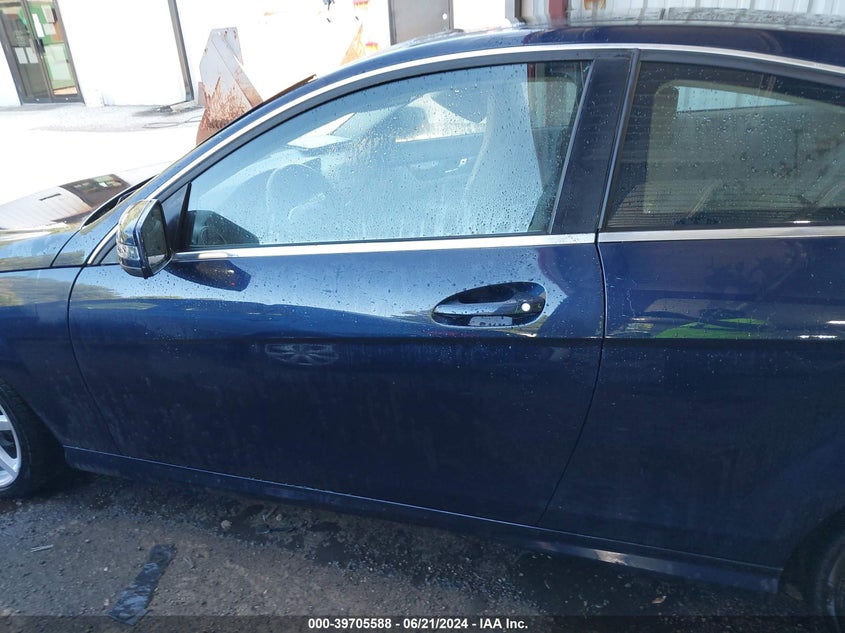 2013 MERCEDES-BENZ C 250 250 - WDDGJ4HB5DG024029