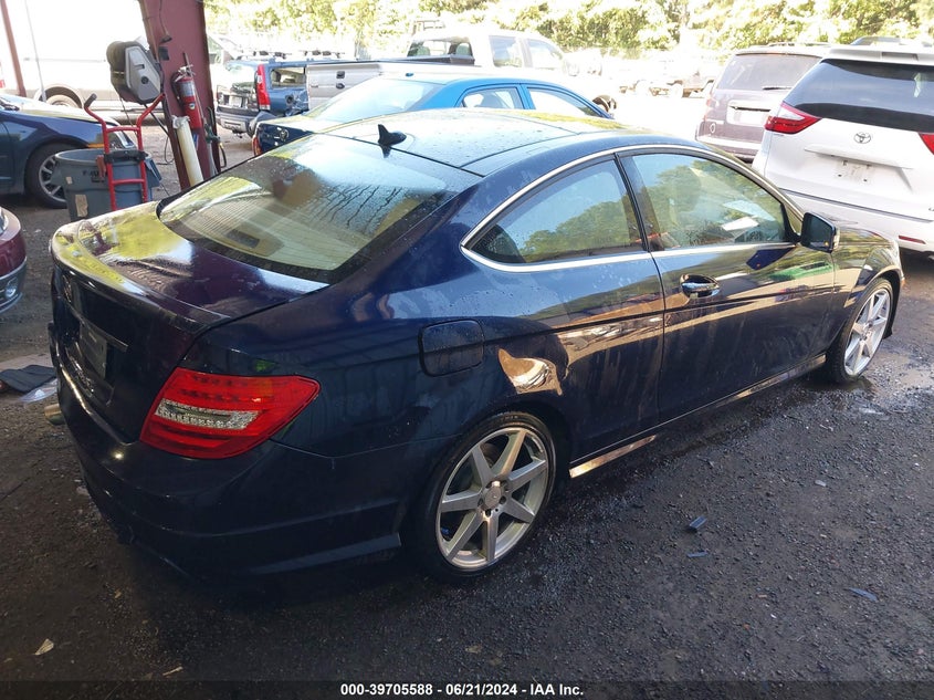 2013 MERCEDES-BENZ C 250 250 - WDDGJ4HB5DG024029