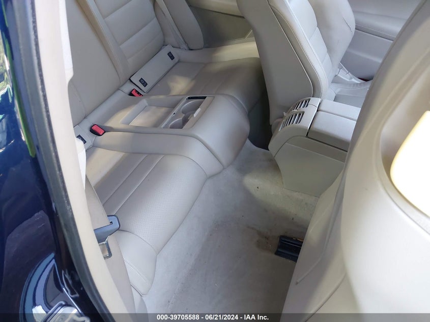 2013 MERCEDES-BENZ C 250 250 - WDDGJ4HB5DG024029