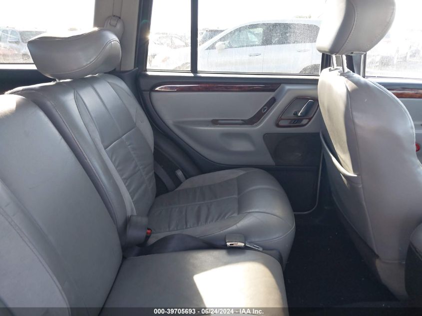 2002 Jeep Grand Cherokee Overland VIN: 1J8GW68JX2C126132 Lot: 39705693