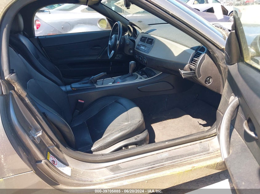 2003 BMW Z4 3.0I VIN: 4USBT534X3LU00415 Lot: 39705885