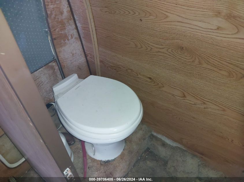 1989 Ford Econoline E150 Super Duty Van VIN: 1FTES14N3KHA02051 Lot: 39706405