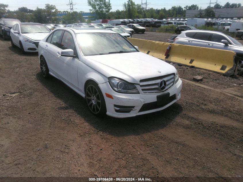 2013 Mercedes-Benz C 300 Luxury 4Matic/Sport 4Matic VIN: WDDGF8AB3DR288728 Lot: 39706438