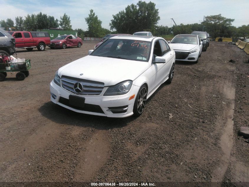 2013 Mercedes-Benz C 300 Luxury 4Matic/Sport 4Matic VIN: WDDGF8AB3DR288728 Lot: 39706438