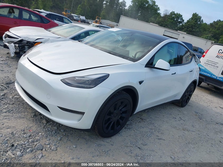 VIN 7SAYGDED0RF034720 2024 TESLA MODEL Y
