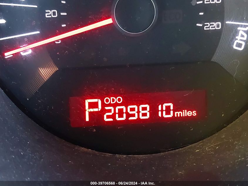 2011 Kia Soul + VIN: KNDJT2A29B7210128 Lot: 39706568