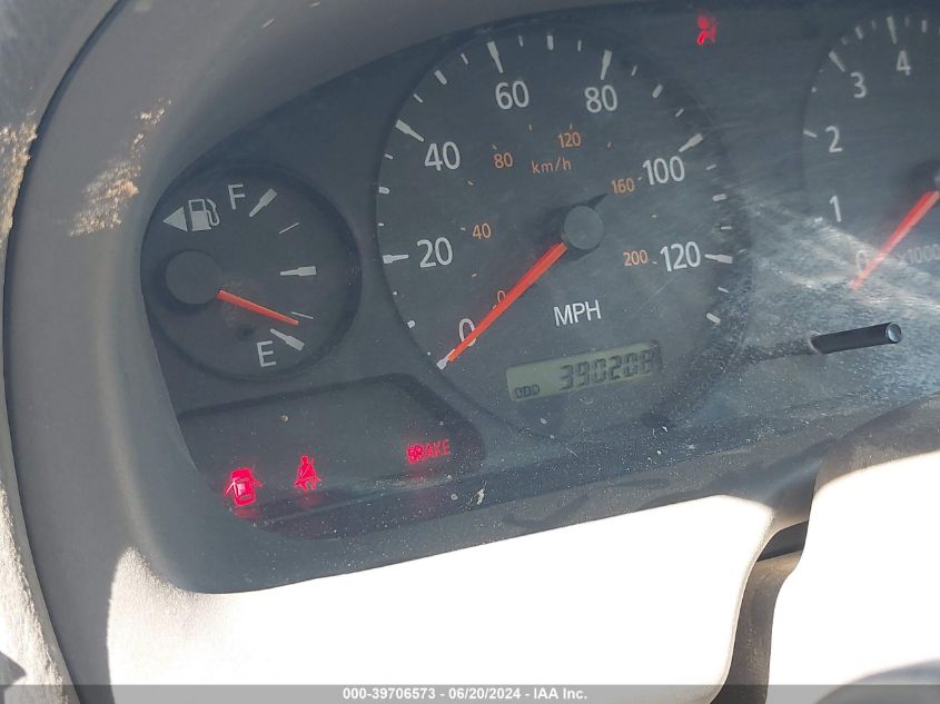 2004 Nissan Sentra 1.8/1.8S VIN: 3N1CB51D04L914024 Lot: 39706573