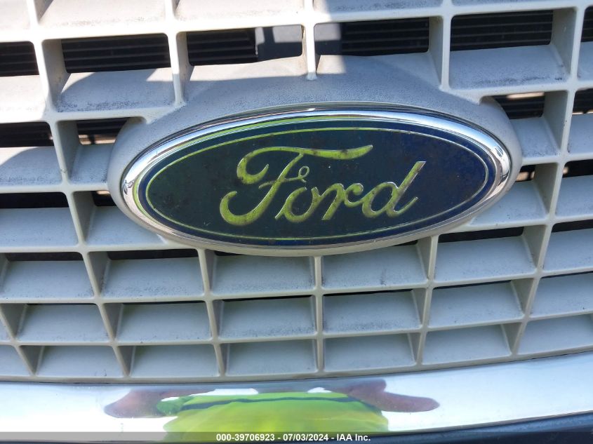 2005 Ford Expedition Eddie Bauer/King Ranch VIN: 1FMPU17595LA32926 Lot: 39706923