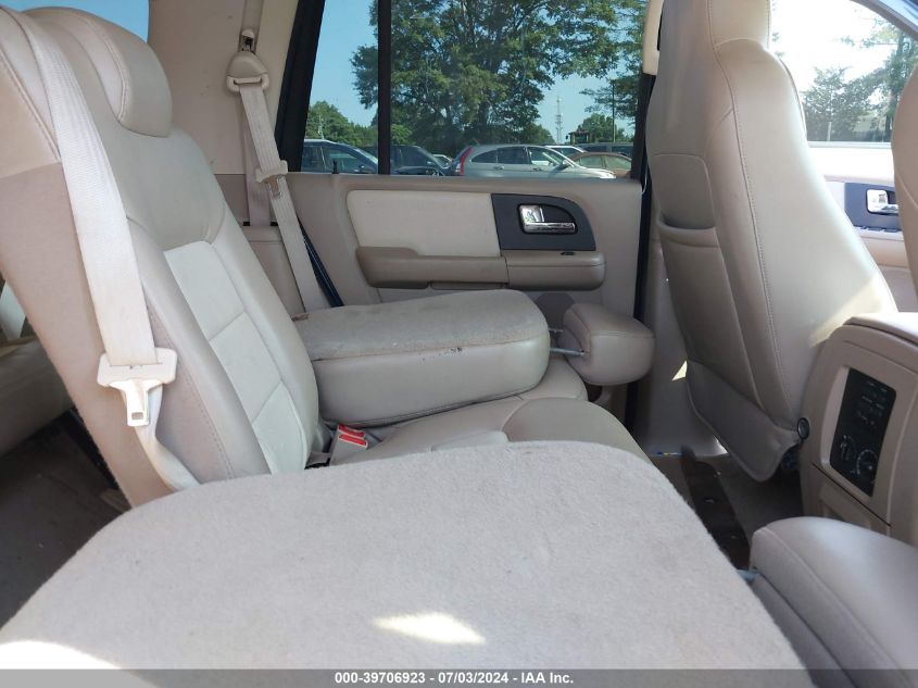 2005 Ford Expedition Eddie Bauer/King Ranch VIN: 1FMPU17595LA32926 Lot: 39706923