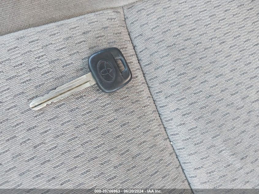 2003 Toyota Camry Le VIN: 4T1BE32K93U234608 Lot: 39706963