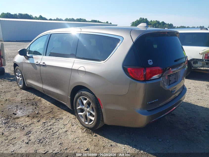 VIN 2C4RC1FG4JR271580 2018 CHRYSLER PACIFICA TOURING PLUS