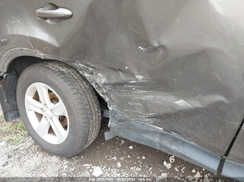 2013 TOYOTA RAV4 XLE - JTMRFREV5DD006020