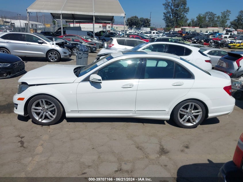 2014 MERCEDES-BENZ C 250 LUXURY/SPORT - WDDGF4HB4EA941789