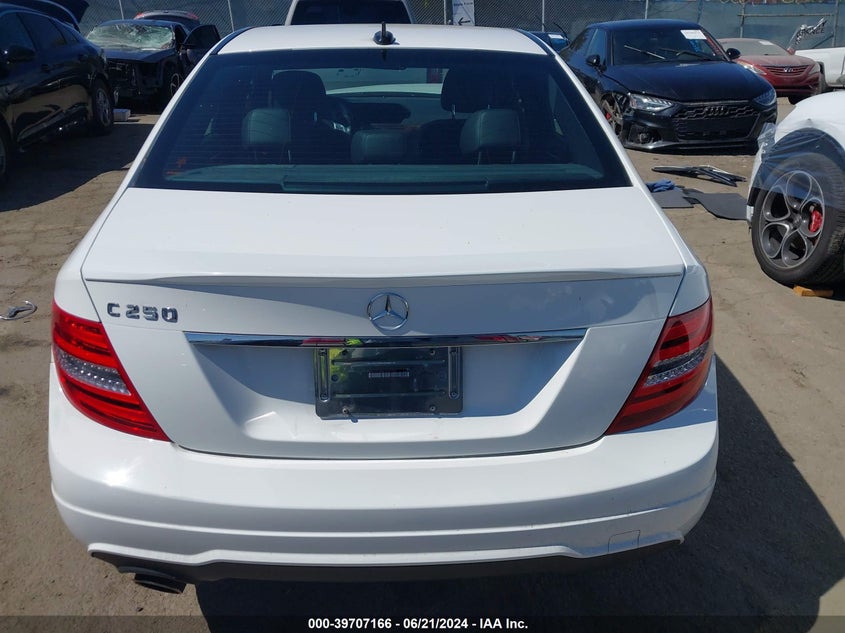 2014 MERCEDES-BENZ C 250 LUXURY/SPORT - WDDGF4HB4EA941789