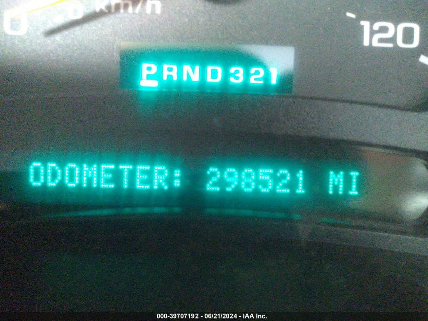 2005 GMC New Sierra C1500 VIN: 2GTEC13TX51348702 Lot: 39707192