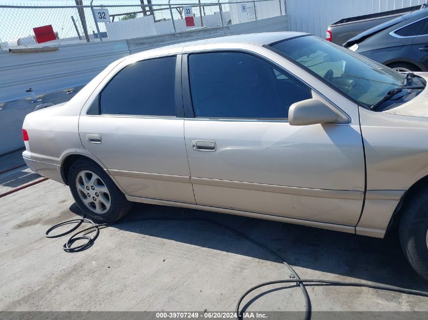 2000 Toyota Camry Ce VIN: 4T1BG22K2YU942842 Lot: 39707249