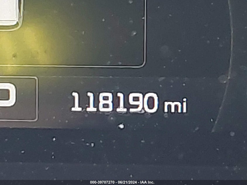 2018 Kia Sorento 3.3L Ex VIN: 5XYPHDA57JG392916 Lot: 39707270