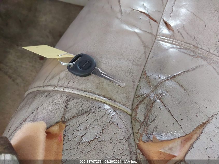 2002 Chevrolet Tahoe Lt VIN: 1GNEK13Z62R128734 Lot: 39707278