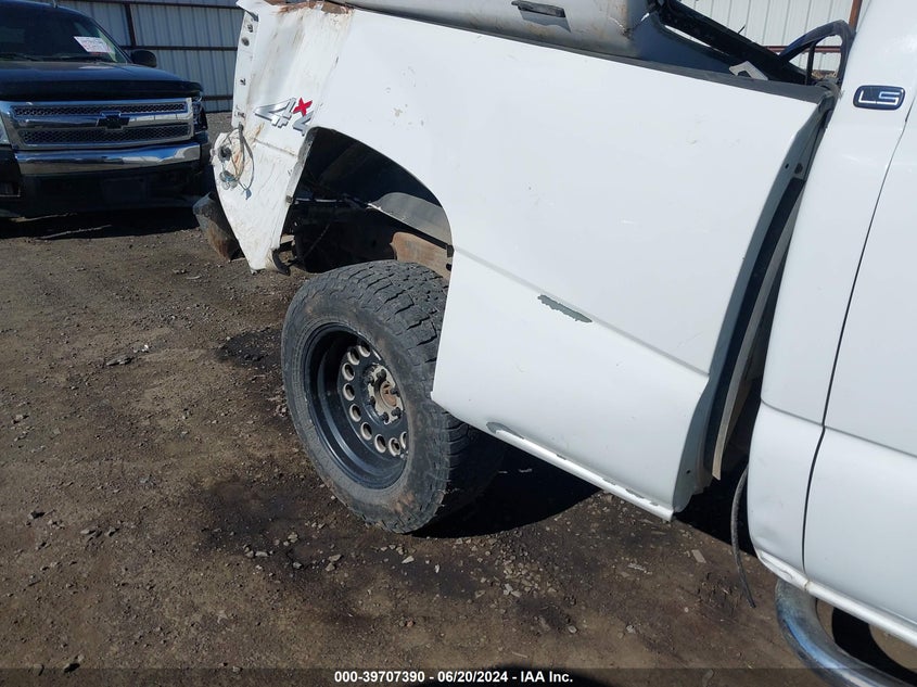 2004 Chevrolet Silverado K1500 VIN: 2GCEK19T241385543 Lot: 39707390