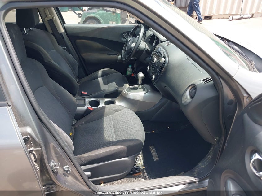 2011 Nissan Juke Sv VIN: JN8AF5MR4BT002073 Lot: 39707462