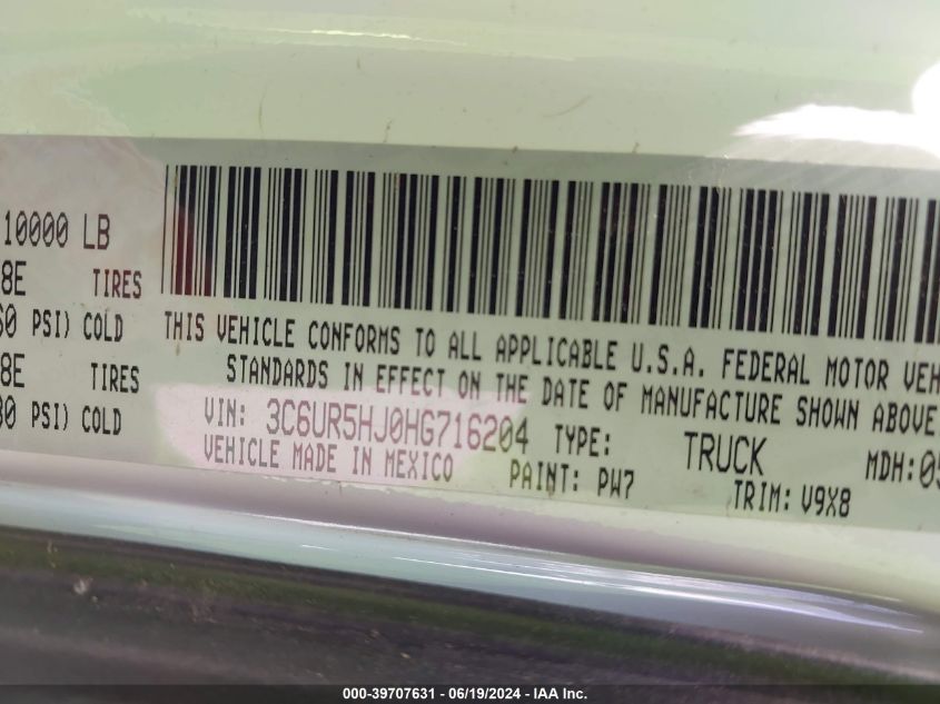 2017 Ram 2500 Tradesman 4X4 8' Box VIN: 3C6UR5HJ0HG716204 Lot: 39707631