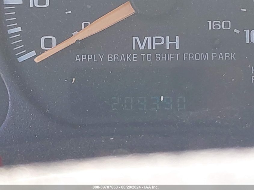 2002 Chevrolet Tahoe Z71 VIN: 1GNEK13ZX2R120927 Lot: 39707660