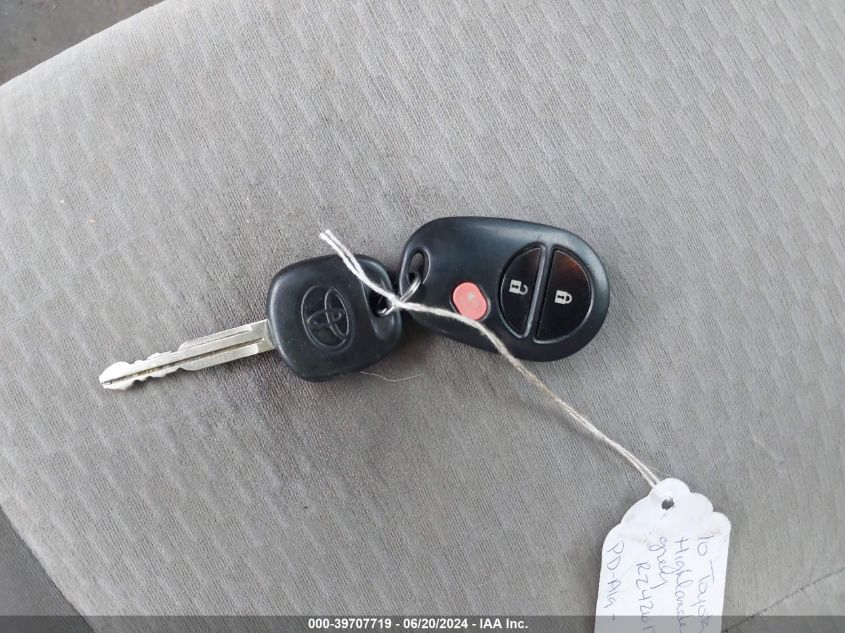 2010 Toyota Highlander Base V6 VIN: 5TDBK3EH0AF007587 Lot: 39707719